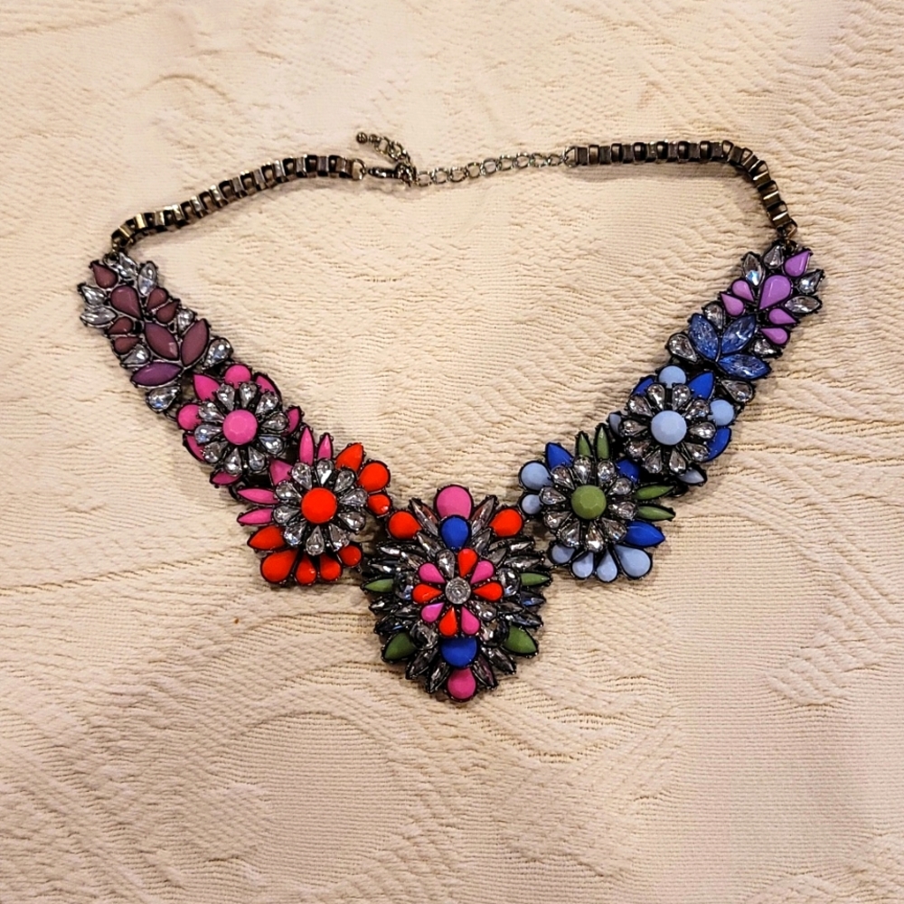 Flower Necklace. Statement Piece